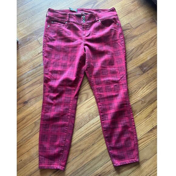 Torrid Plaid Print Red Wash Jeggings - Picture 1 of 9